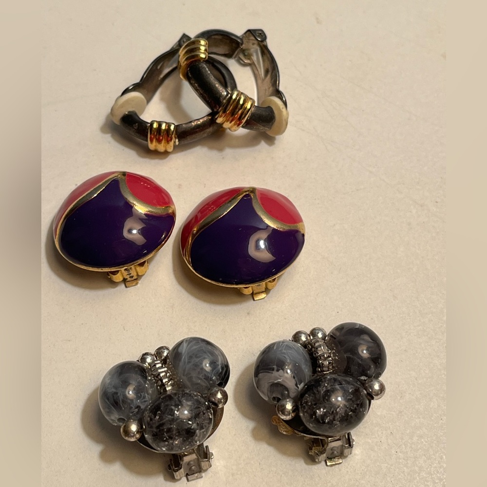 Vintage Clip on Earring